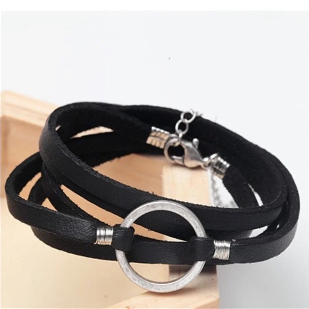 O-ring Leather Wrap Bracelet - Picture 3 of 3